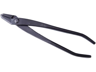 plier